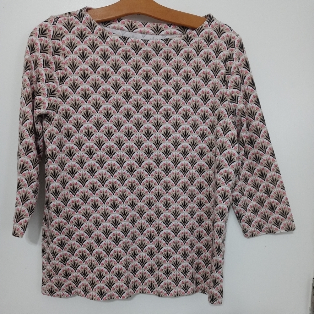 Croft & Barrow 3/4 Sleeve Pullover All over Scalloped Floral pattern blouse M
